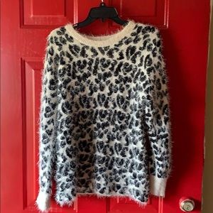 Soft black and white leopard print sweater!